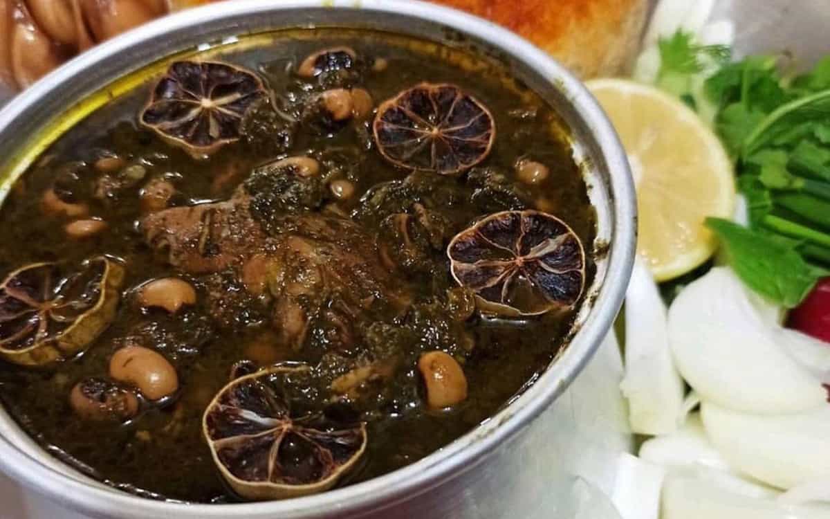 سبزی قورمه سرخ شده کامچین
